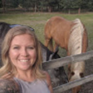 Meet your Posher, Whitney